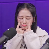 larinha ♡ moved (@puppyuj__) 's Twitter Profile