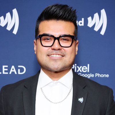 🏳️‍🌈 Senior Director of Communications @GLAAD | Emmy + GLAAD award-earning journalist | Formerly @GMA, @ABC, @CNN, @TIME, @LIFE | he/him 🇵🇭