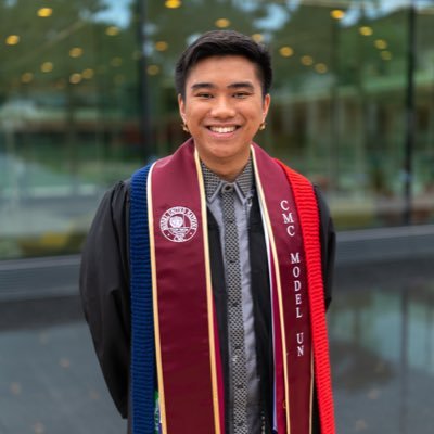 aspiring philosopher studying phenomenology + the digital | k-12 educator + debate | filipinx | prev: philosophy and am studies @CMCnews ‘23 + @GouldCenter