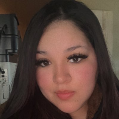 angelicafraga_'s profile picture. beYOUtiful🌚