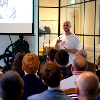Creative Director / Co-Founder: https://t.co/OOccYe1xrf
Creator of 1 Shilling: https://t.co/Ixqyva3Sj7
Aston Villa supporting, wannabe-cyclist.