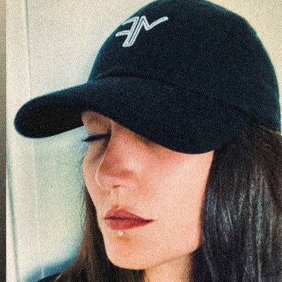 lullalee_'s profile picture. Photographe | 🦦🌞🌱 ♡