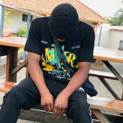 Dumolwenko8683's profile picture. Persistent 💯 
Self reliant 😂