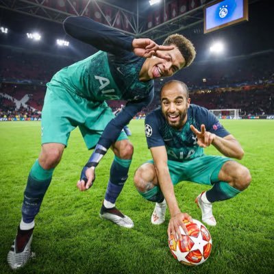 @SpursOfficial 前のアカウント→ https://t.co/ei8B9OekEf 携帯壊れてログイン出来んくなったー。前フォローしとった人とかフォローしていきまーす。 #COYS