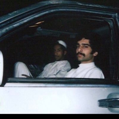 يقل قدر الشخص لا كثر هرجه .. لله در اللي خذا الطيب بسكات