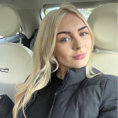 Journalism and Content Creation graduate🎓Lettings Consultant and Social Media Coordinator✨