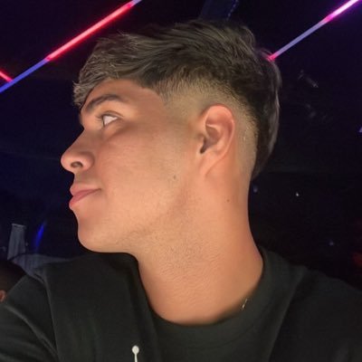 jpschneider_10's profile picture. pra me esquecer só fazendo prece.