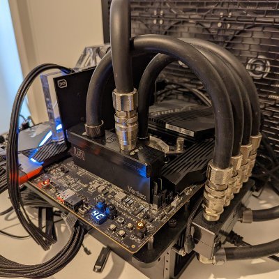 Travaille actuellement pour https://t.co/bZlXGlNjw5 !
Overclocking et test Hardware