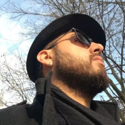 Boğaziçi Üniversitesi
Computer Engineer
日本語
İt və pişik həvəskarı
Jazz, Classical and Prog
21st Century Schizoid Man