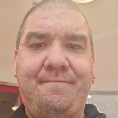 ICH BIN WAS ICH BIN ICH BIN NETT UND FREUNDLICH BIN HILFSBEREIT UND ICH BIN EHRLICH ICH SAGE WAS ICH DENKE