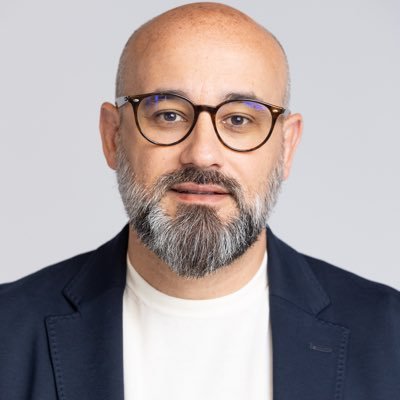 aridanyromero's profile picture. Papá de Besay y Saida .·.