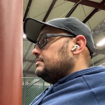 Venezolano, Trabajador, Emprendedor, Amo a mi Familia mas que a nada en el mundo, viviendo en Texas.