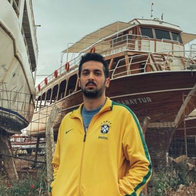 Pelerin ve tayt ihtiyacım karşılanırsa dünyayı kurtarmaya adayım. @filmroyal #btc #eth Web3 NFT 0xkaan.eth