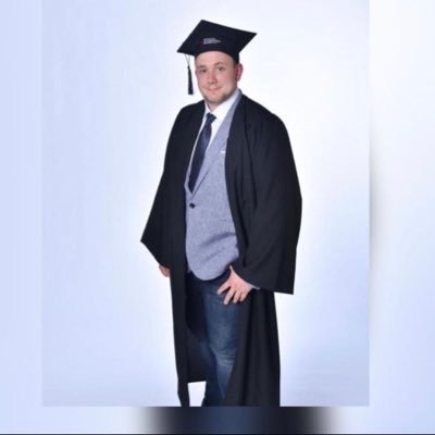 maxkremnitz's profile picture. 📚 Buchautor | 👨‍💼 Wirtschafts-Psychologe | 📈 Business Developer | 🧑‍🧒‍🧒Social Media Manager | 🌍 Unternehmensberatung |🚀Startup Founder | 💁🏼‍♂️