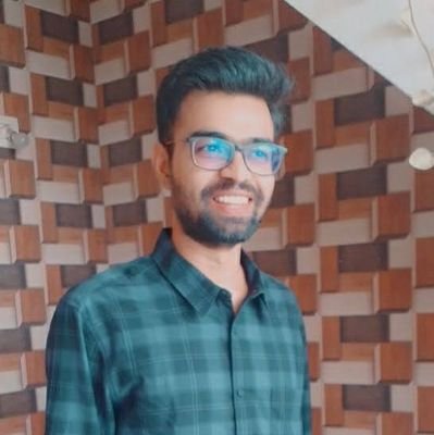 vishistriker's profile picture. 🕰️