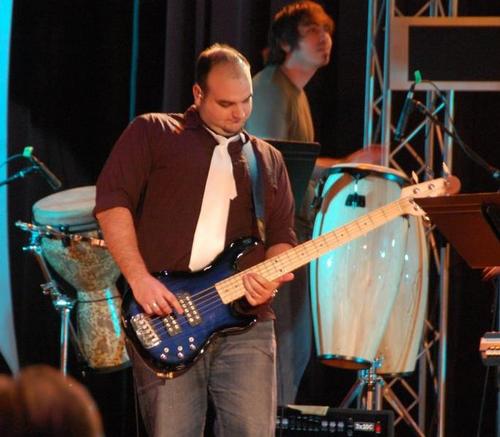 A rogue bass player who builds circuits on the side.