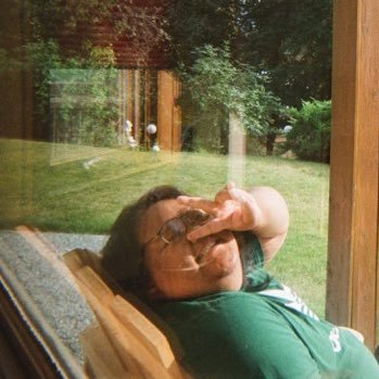 lvntwlv_'s profile picture. an ice cream is an ice cream | https://t.co/8JzCrcUj26