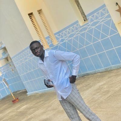 JeanFra88202472's profile picture. Étudiant en Master Recherche Droit privé 
 UCAD