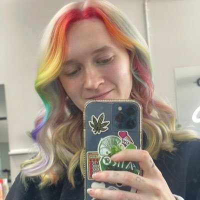 Psych Major, Philosophy Enthusiast she/her 🏳️‍🌈🏳️‍🌈. Cinema is my favorite thing in life https://t.co/RIs3CQEvaM