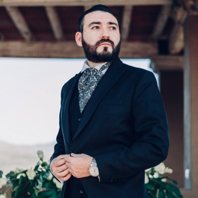 🇲🇽 Diseñador Gráfico • Sarcástico, Gamer, Autos, NFL, Tintos.