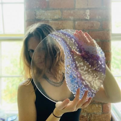 Running a thriving Studio & Gallery in #Wirksworth Derbyshire, England. Contemporary glass artist & tutor. Enquire for commissions and workshops.