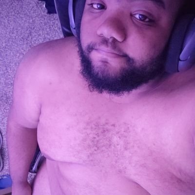 Chubby Bear 🐻
Gaymer addict. ✨️
Love anime 😎
Food lover 😋