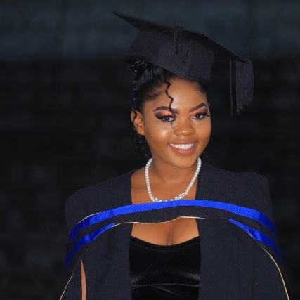 @OrlandoPirates🏴‍☠️ @Liverpool
Sagittarius♐
A Graduate👩‍🎓❤️