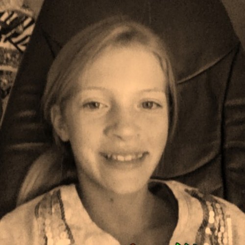 KcCrunchplaya9's profile picture. I love my family and friends annd softball.