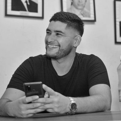 🎙️Periodista 

📻 @rtuc971

📺 Mañana y Media - Canal 10