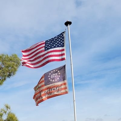 therightsquad's profile picture. 
