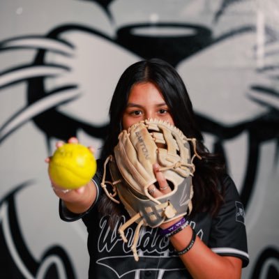 C/O 2026 || Student - Athelte || Sotomayor Varsity Softball || TX Bombers 16u Gold Lagasse || emmavasquez2026@yahoo.com