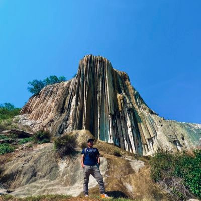 Morrison_Le's profile picture. In the middle of winter I at last discovered that there was in me an invincible summer.