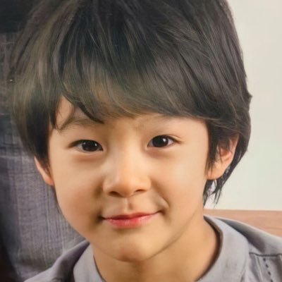 ollyNnn's profile picture. it's crystal clear, love is here, next to you.