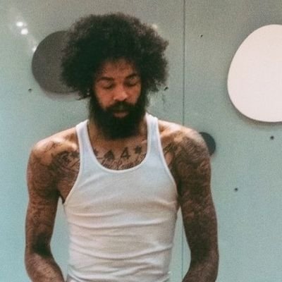 m2TFe's profile picture. sarcastic