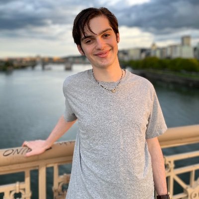 student, former magic grinder, current shitposter. English and 中文.