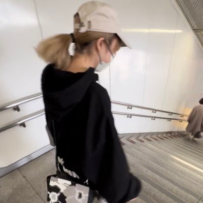 wakana0326_d's profile picture. ▶︎▶︎建築デザイナー歴10年 某国内最大手化粧品メーカー担当など実績多数あり。 都内音楽イベント運営/フォロワー2万人アカウント運営/HP・動画・LP制作 ▶️現在、web制作フリーランスとして 独立修行中のため案件お安く承ります😇｜DMにてお気軽にご相談ください。