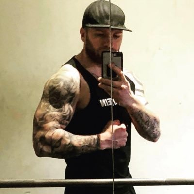 Just a Fit Tatted Dad with full custody of 3 children trying to make a life