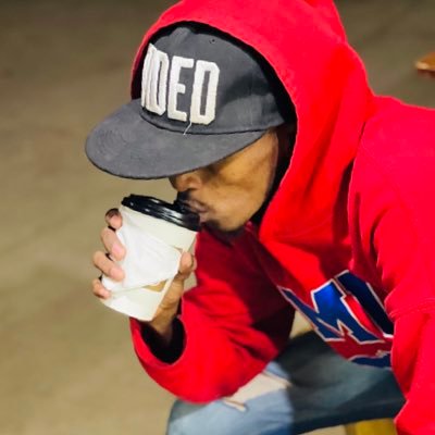 OmarPharuq10's profile picture. 