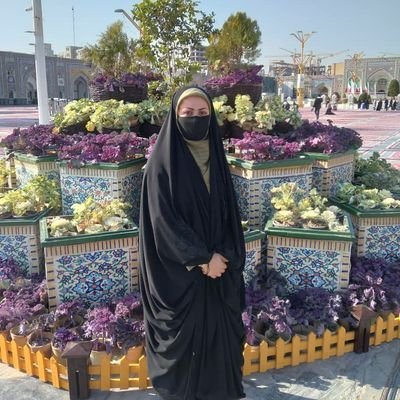 من در برابر خدای درونم تعظیم میکنم تو! شاید بتونی نوشته هامو کپی کنی ولی افکارمو هرگز!