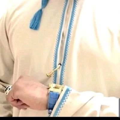 إذا رضيت بالحياة معلّماً ، فلا تكن تلميذاً عنيداً ! احفظ درسك جيداً وطبقه ، حتى لا تضطر الحياة أن تصفعك ..!
محب للسفر 🛫 محب للعطور❤️
حسابي عطورPerfume love