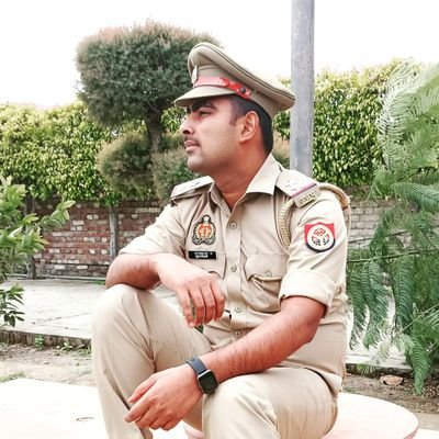 Sub insp. Suraj Tiwari