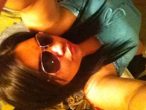 soy cool me llevo con todo el mundo lo unico q digo don't  play with me