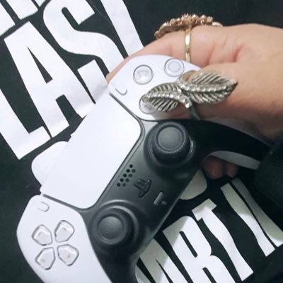 xXChaqiXx's profile picture. ~ Final Fantasy ~ The Legend of Zelda ~ JRPG Fan ~ Gamer ~ Collector ~