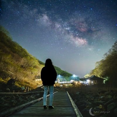 星景写真を撮るのが好きです。
こちらのアカウントでも
引き続き よろしくお願いします🙇‍♀️