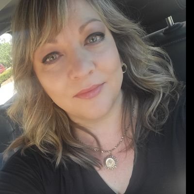 shimell35's profile picture. 