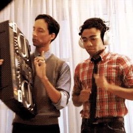 #COMMUNITY | timely tweets of @CommunityTV’s #trobed ! account dedicated to the boyfriends, troy and abed ♡︎ ran by: one admin 🦈