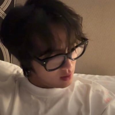 qwmelkis_'s profile picture. 