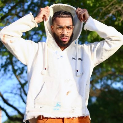 We Ball • Mix Engineer • Songwriter • IG: @jefe.tae • (R)eturn (I)f (P)ossible Mom, UncEd, Dontae, Baby G ❤️ • Florida State University Alumnus