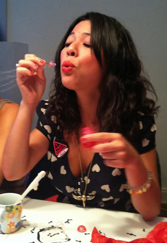 mona_ando's profile picture. Dedicated follower of fashion