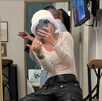ā.ą³Ė#... louis tomlinson love botĖāøĶŪŖŪ«āą
mikosexual